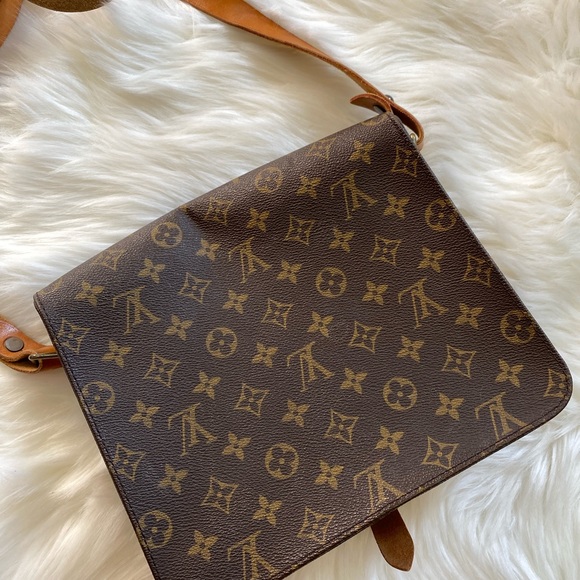 Authentic vintage Louis Vuitton monogram Cartouchiere GM - Picture 8 of 13